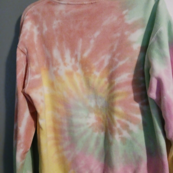 Colorful Sweatshirt.  Dreamsickle size M - Picture 4 of 5